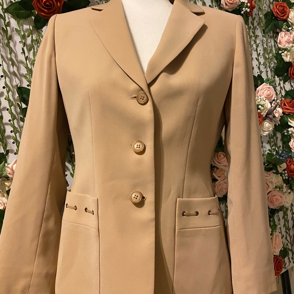Tahari Blazer NWOT